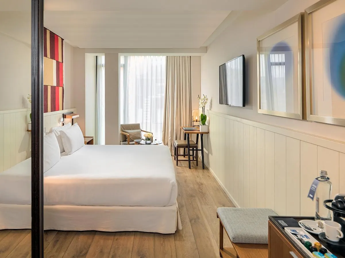 ****  H10 Cubik 4* Sup Hotel Barcelona Espanha