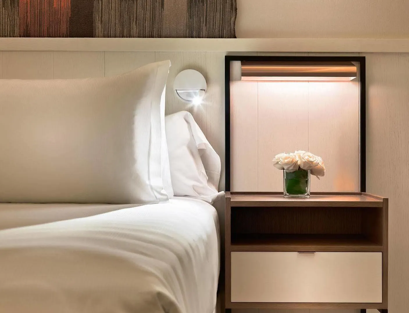 ****  H10 Cubik 4* Sup Hotel Barcelona Espanha